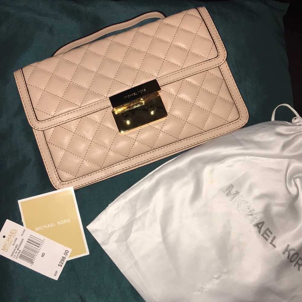 NEVER USED Michael Kors large TH Messenger